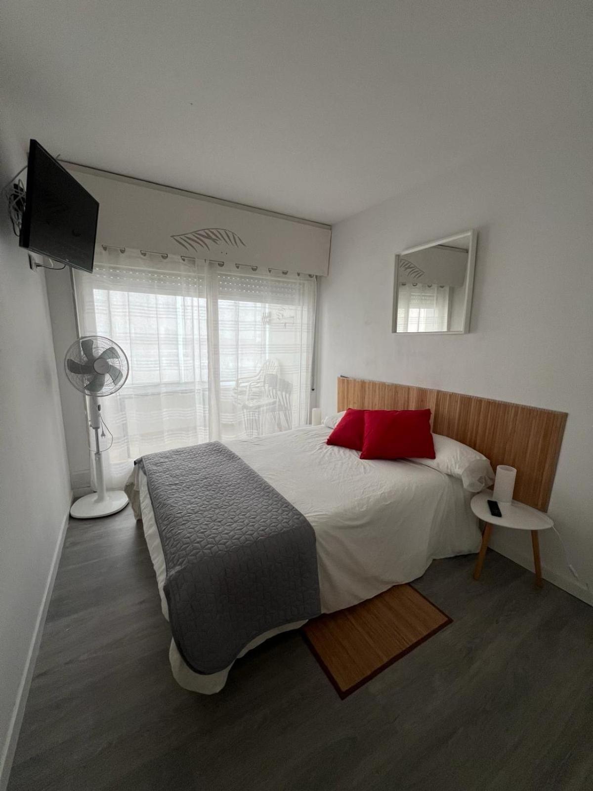 Apartamiento Vista Al Mar - Holiday Center En Roses Kültér fotó